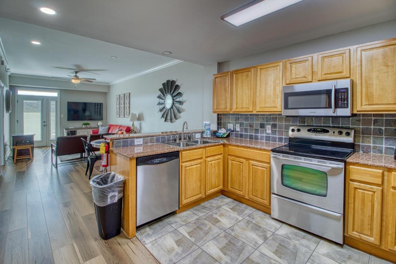 Fantastic Location! River And Mountain Views 2Br/2Ba Sleeps 6 Pigeon Forge Exterior photo